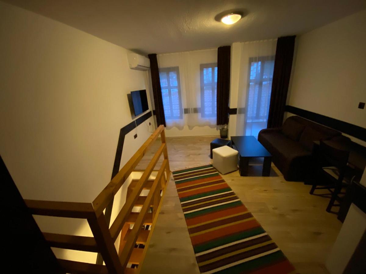 Апартхотел "Старият Град" В Етнографски Комплекс Zlatograd Buitenkant foto